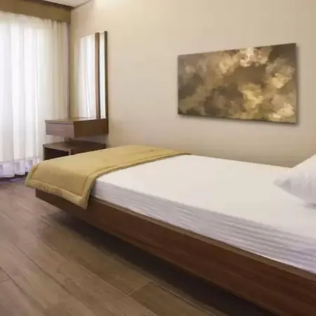 Hotel Maxuite In 3*